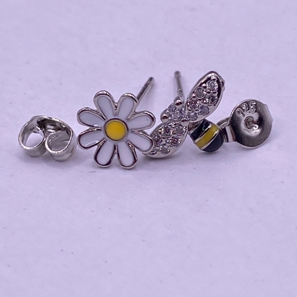 Silver enamel crystal Bee & daisy flower earrings honey bee 🐝 925 - Picture 3 of 6